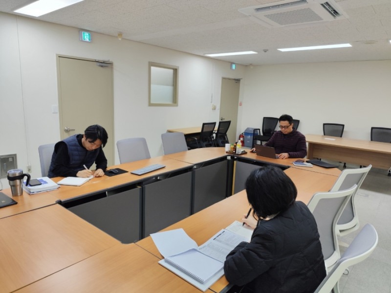 경영실적보고서 점검 회의 경영실적보고서 점검 회의.jpg