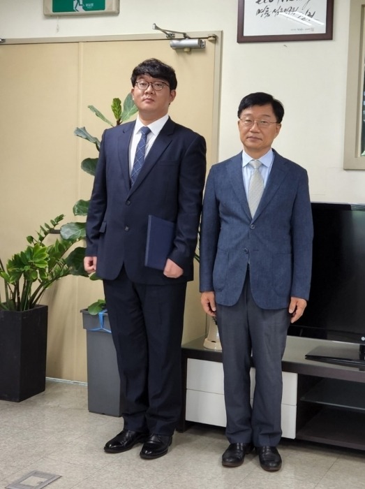 2022년 제3차 직원 채용 임용장 수여식 2022년 제3차 직원 채용 임용장 수여식.jpg
